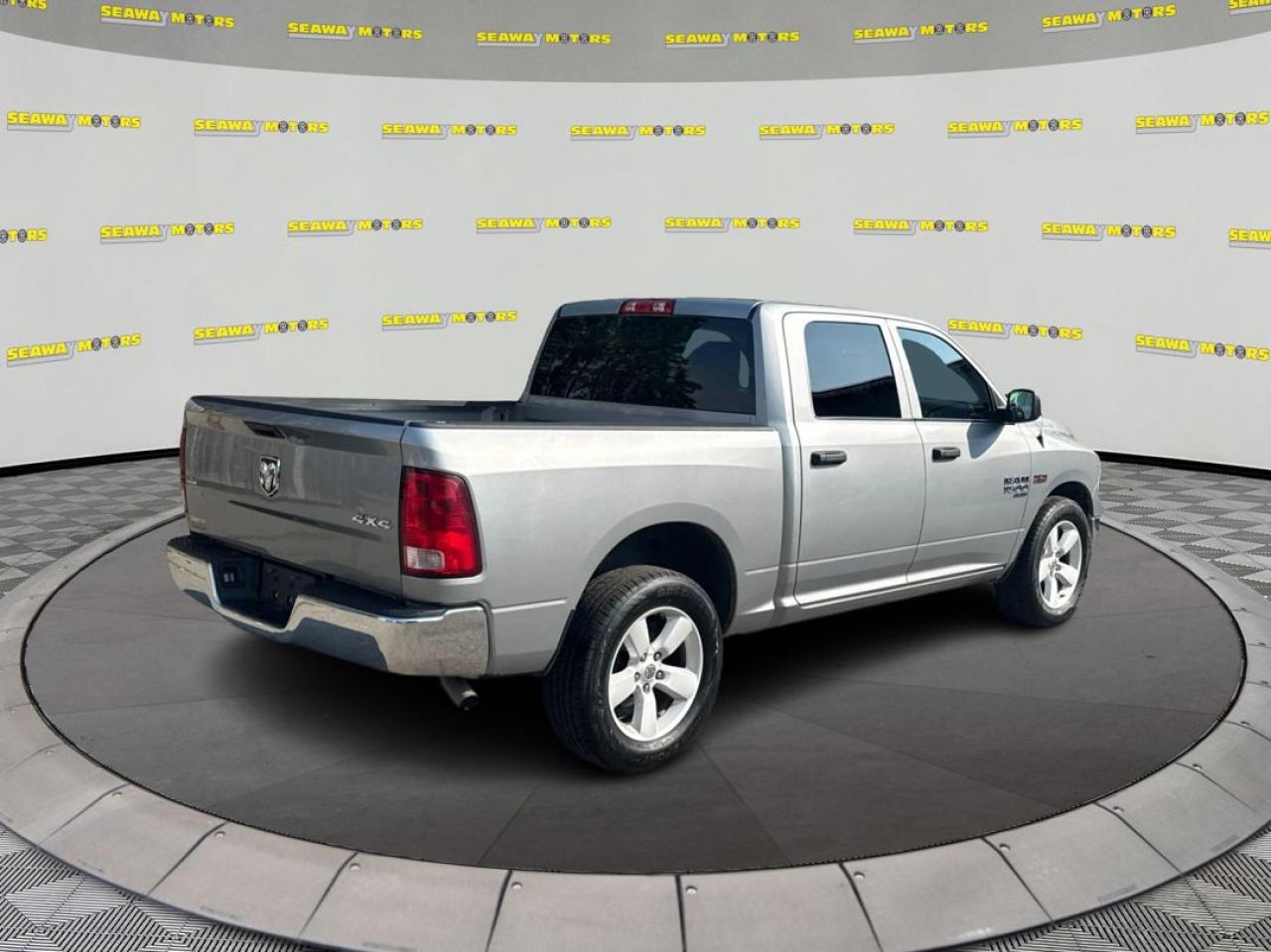 2023 RAM 1500 Crew Cab - Photo #3