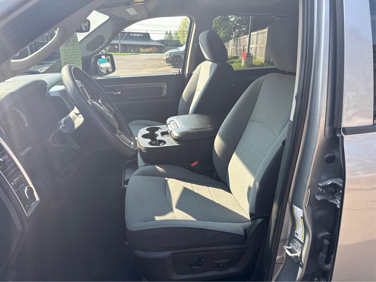 2023 RAM 1500 Crew Cab - Photo #9