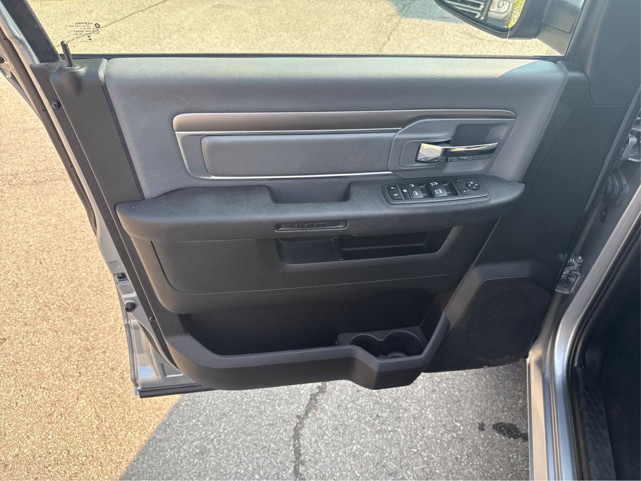 2023 RAM 1500 Crew Cab - Photo #18