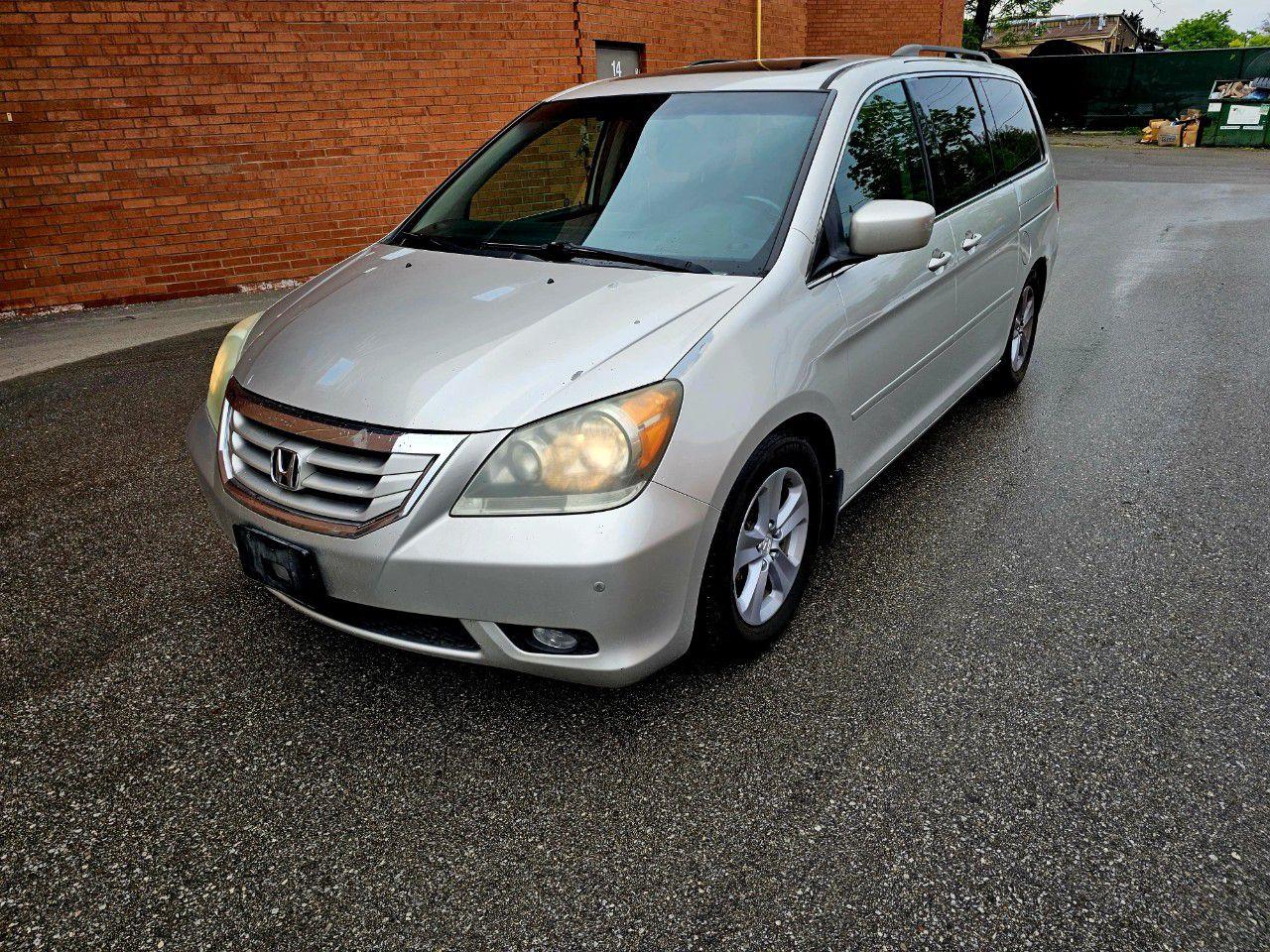 Used 2009 Honda Odyssey EX-L with Rear Entertainment System and Navigation for sale in Burlington, ON