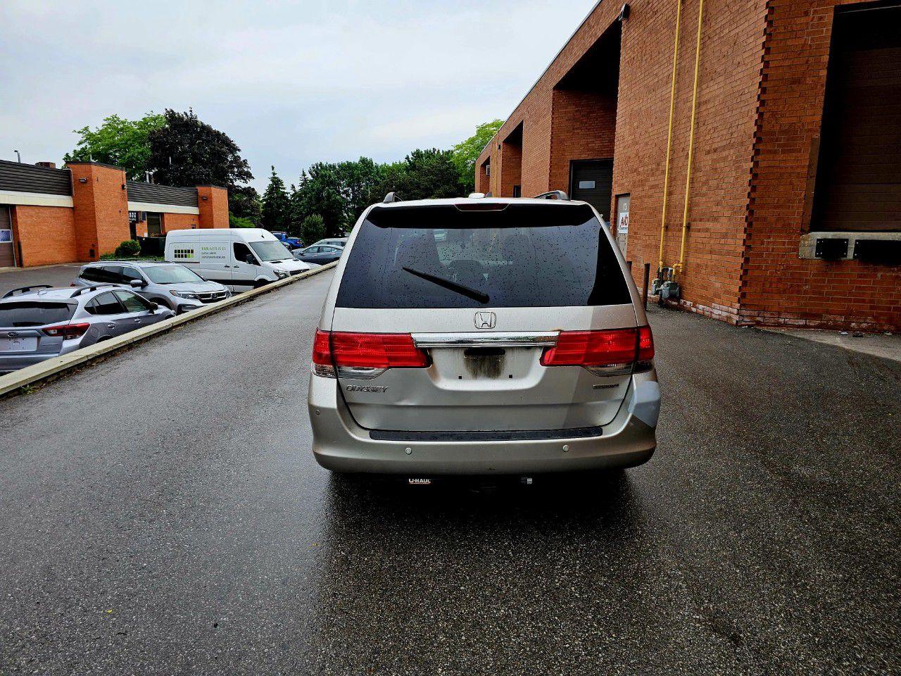 2009 Honda Odyssey EX-L with Rear Entertainment System and Navigation - Photo #6
