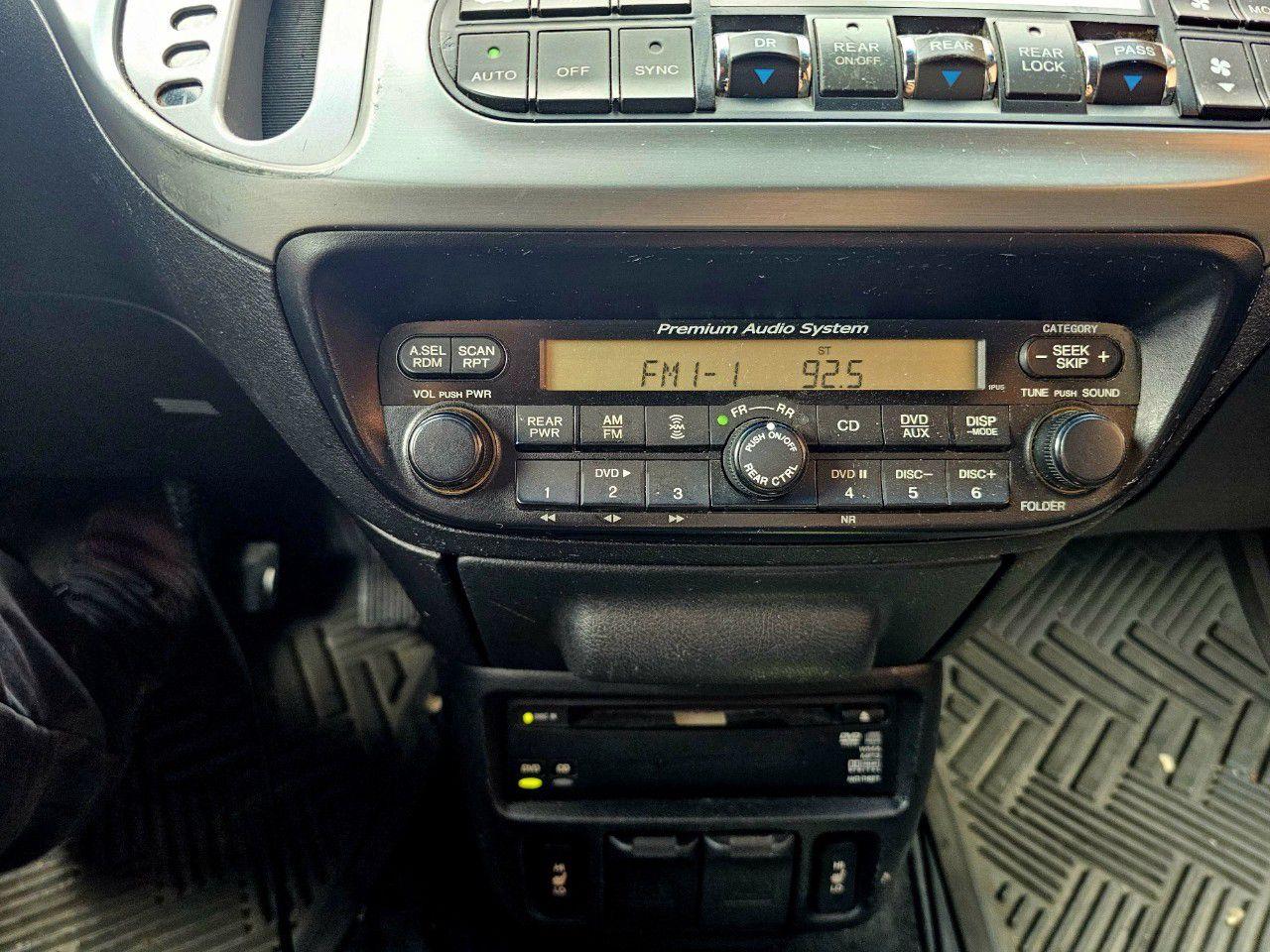 2009 Honda Odyssey EX-L with Rear Entertainment System and Navigation - Photo #15