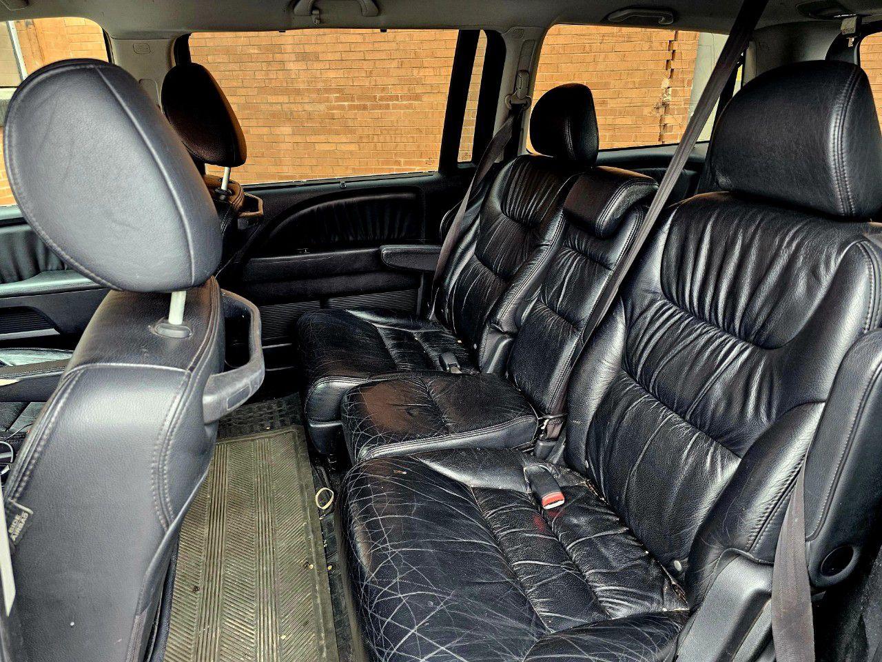 2009 Honda Odyssey EX-L with Rear Entertainment System and Navigation - Photo #18