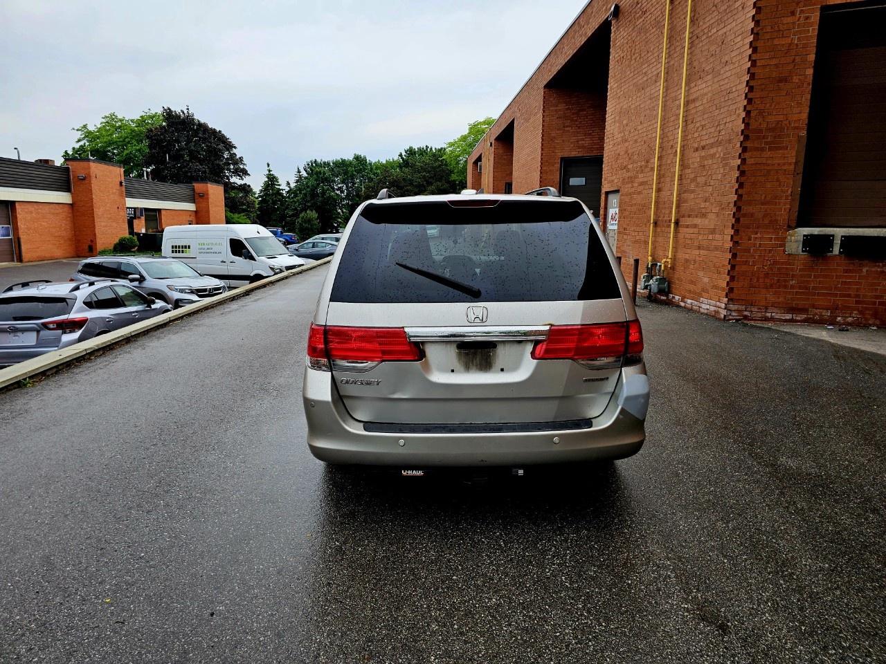 2009 Honda Odyssey EX-L with Rear Entertainment System and Navigation - Photo #6