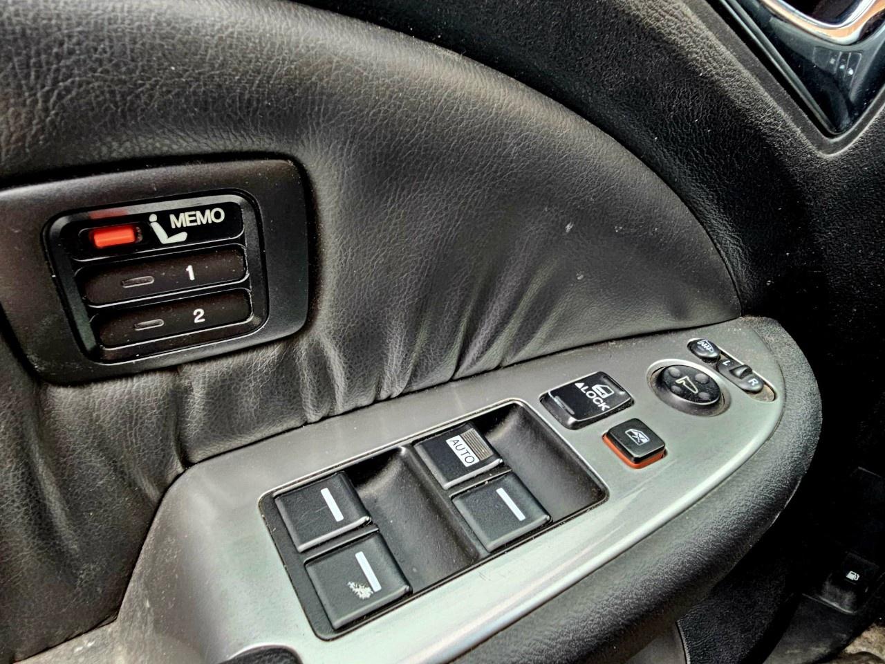 2009 Honda Odyssey EX-L with Rear Entertainment System and Navigation - Photo #13