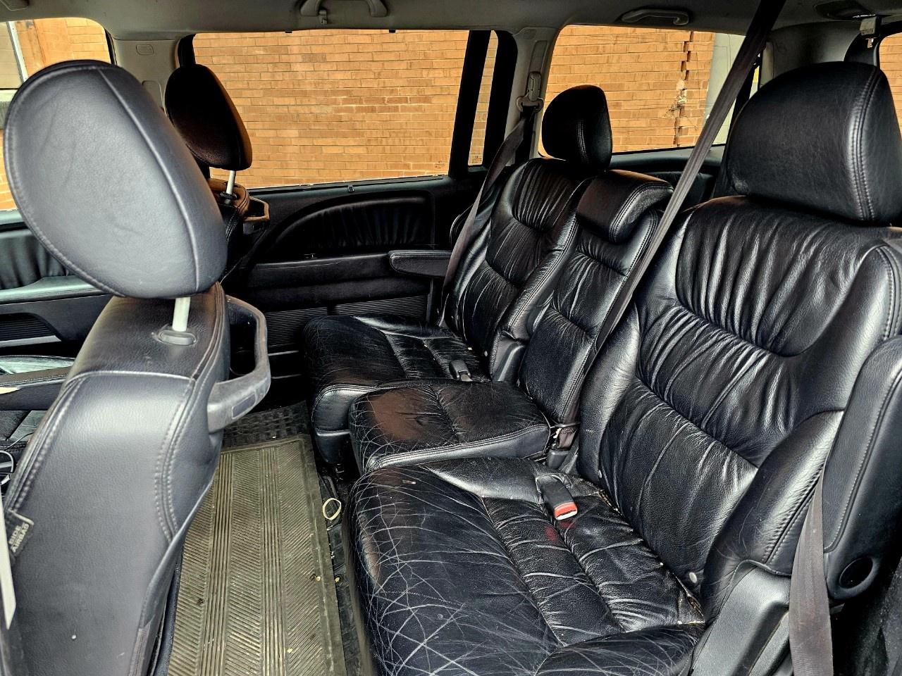 2009 Honda Odyssey EX-L with Rear Entertainment System and Navigation - Photo #18