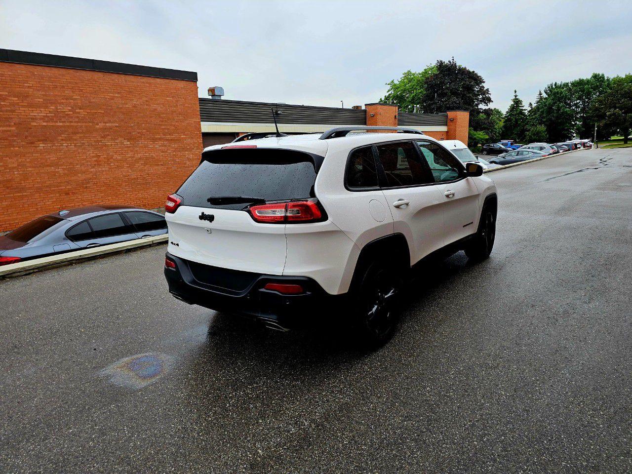 2018 Jeep Cherokee High Altitude 4x4 - Photo #5