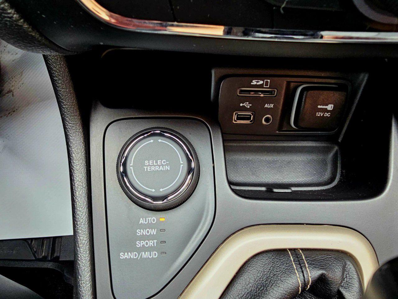 2018 Jeep Cherokee High Altitude 4x4 - Photo #15