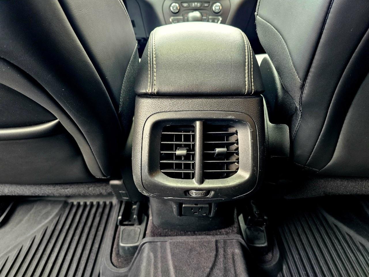 2018 Jeep Cherokee High Altitude 4x4 - Photo #17