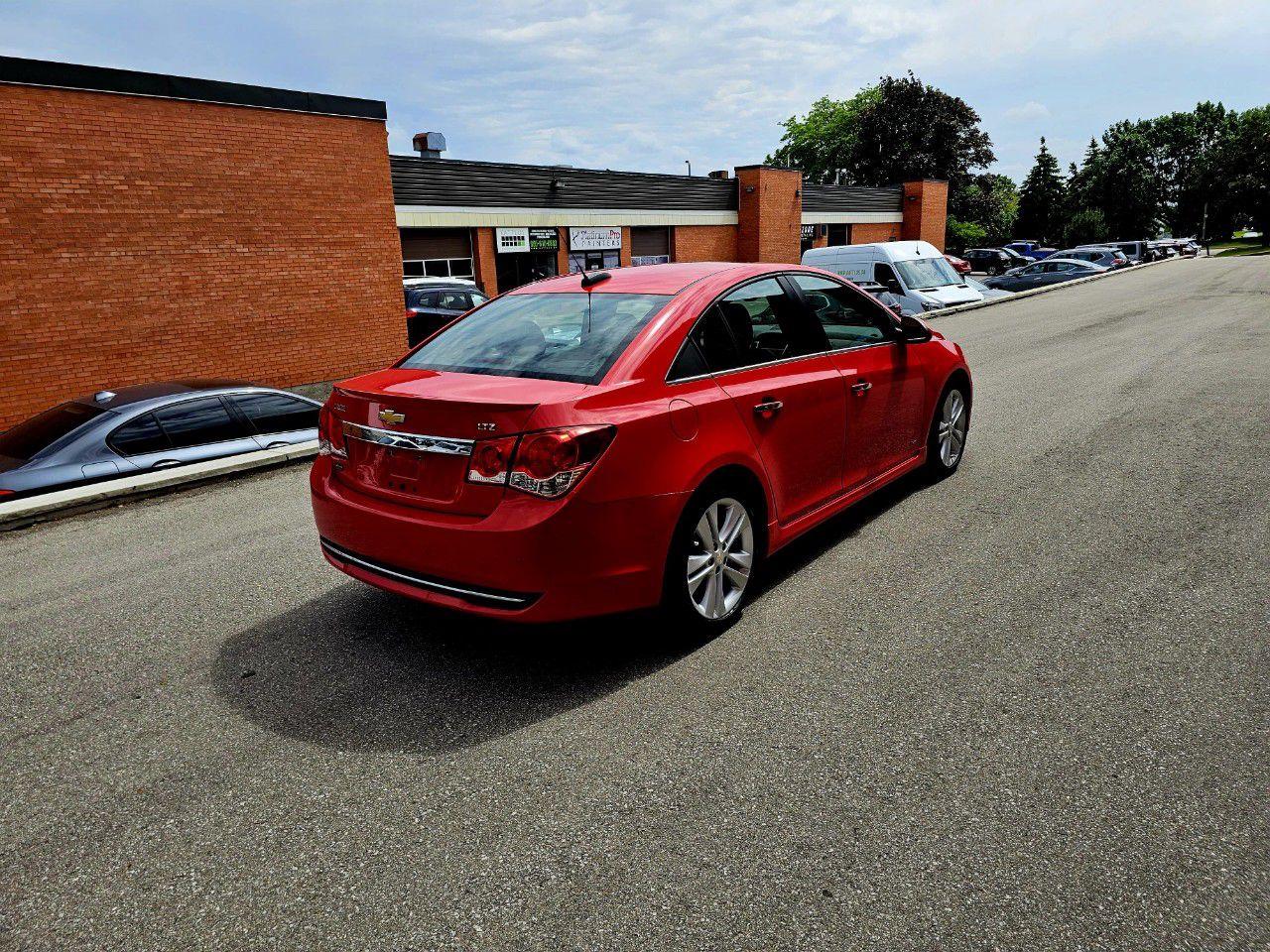 2015 Chevrolet Cruze 4dr Sdn LTZ - Photo #5