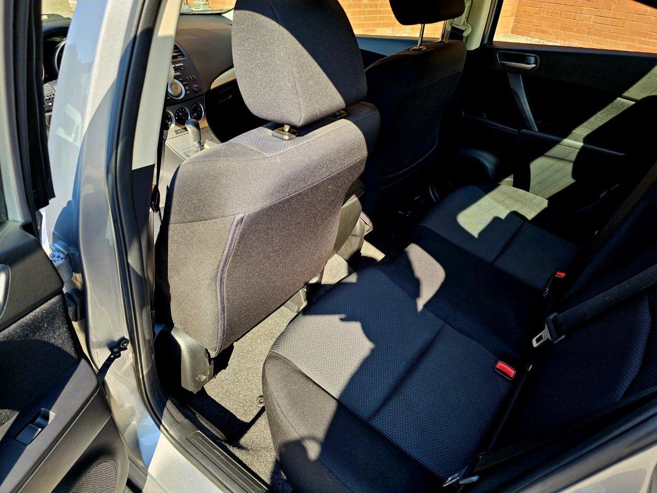 2011 Mazda MAZDA3 4dr Sdn Auto GS - Photo #11