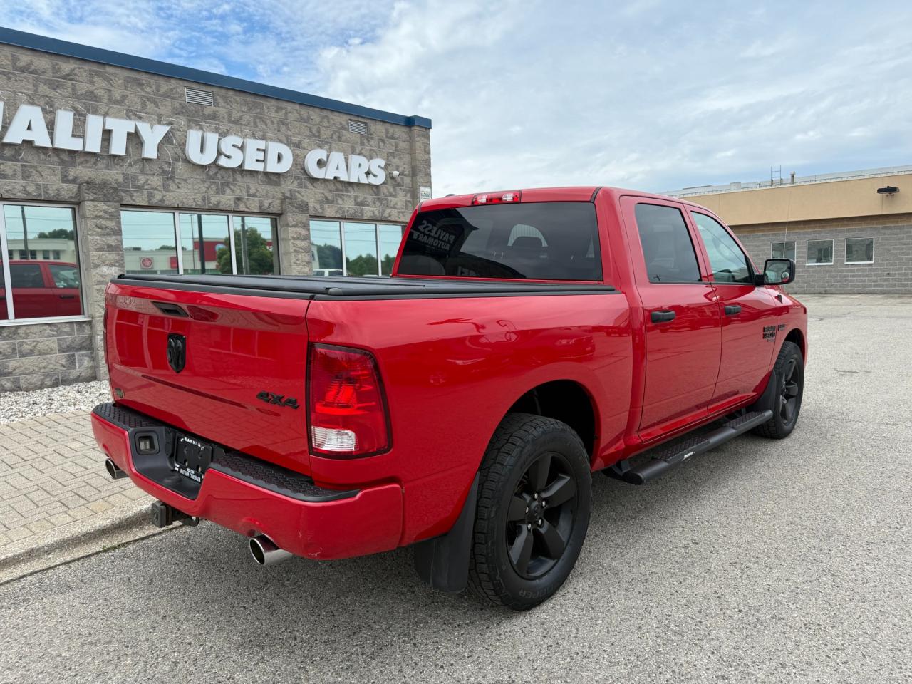 2019 RAM 1500 Classic ST Photo3
