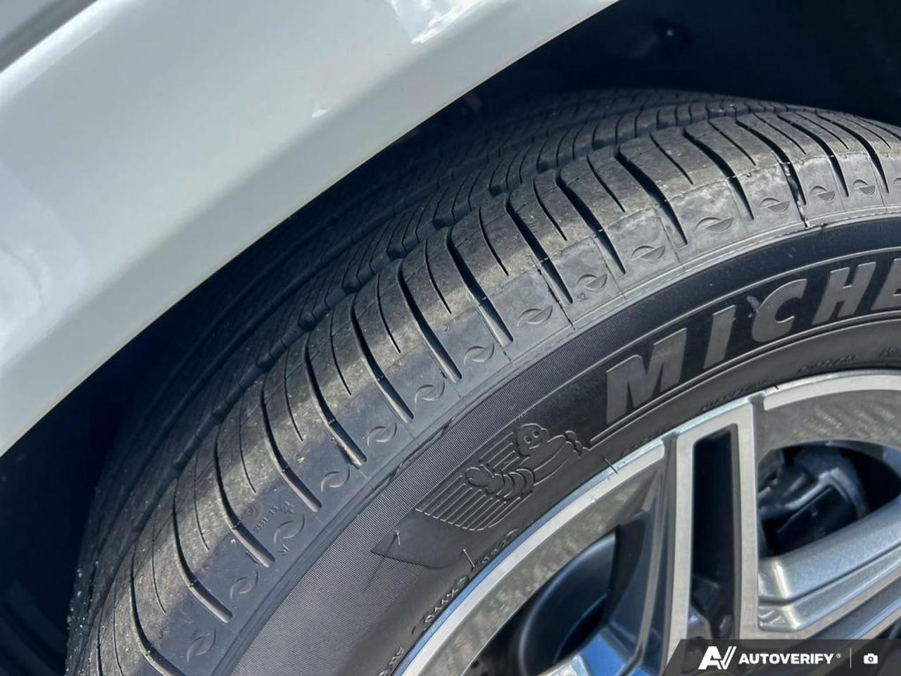 2024 Mercedes GLE 450e EXCLUSIVE TRIM | AMG LINE | BLACK LTHR UPGRADE Photo