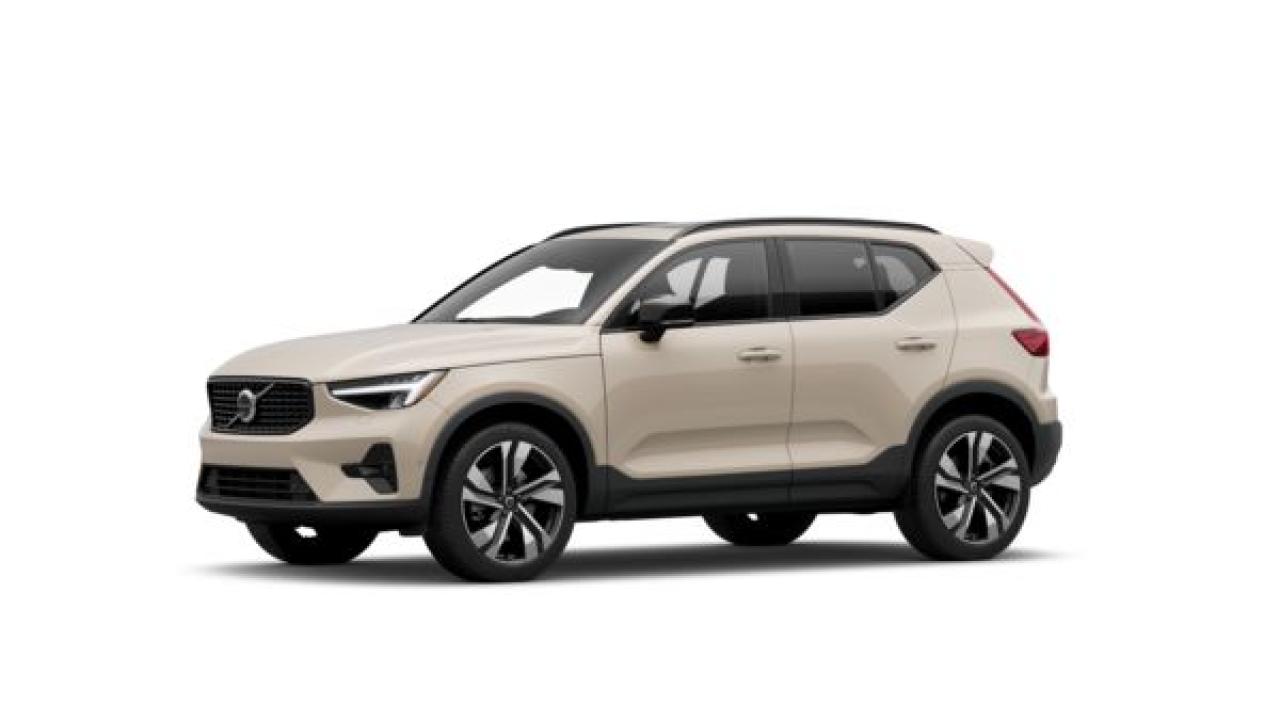 New 2025 Volvo XC40 B5 AWD Plus Dark Theme for sale in Surrey, BC