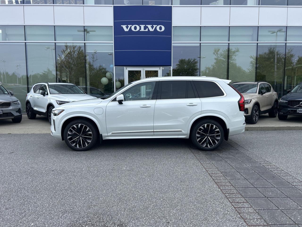 New 2025 Volvo XC90 Plug-In Hybrid 2025.5 T8 AWD Ultra Bright Theme 7-Seater for sale in Surrey, BC