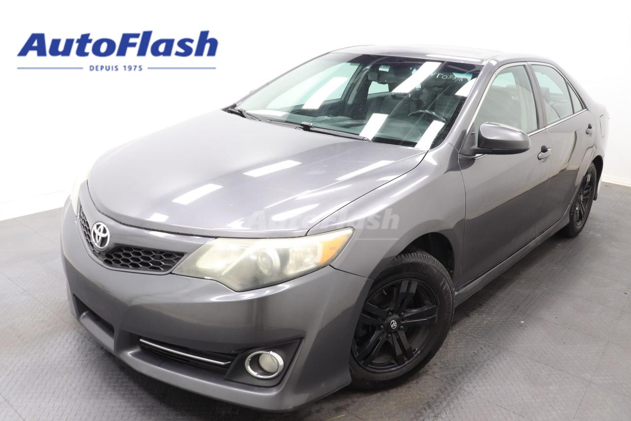 Used 2014 Toyota Camry SE, CAMERA, TOIT OUVRANT, ENTRÉE SANS CLÉS for sale in Saint-Hubert, QC