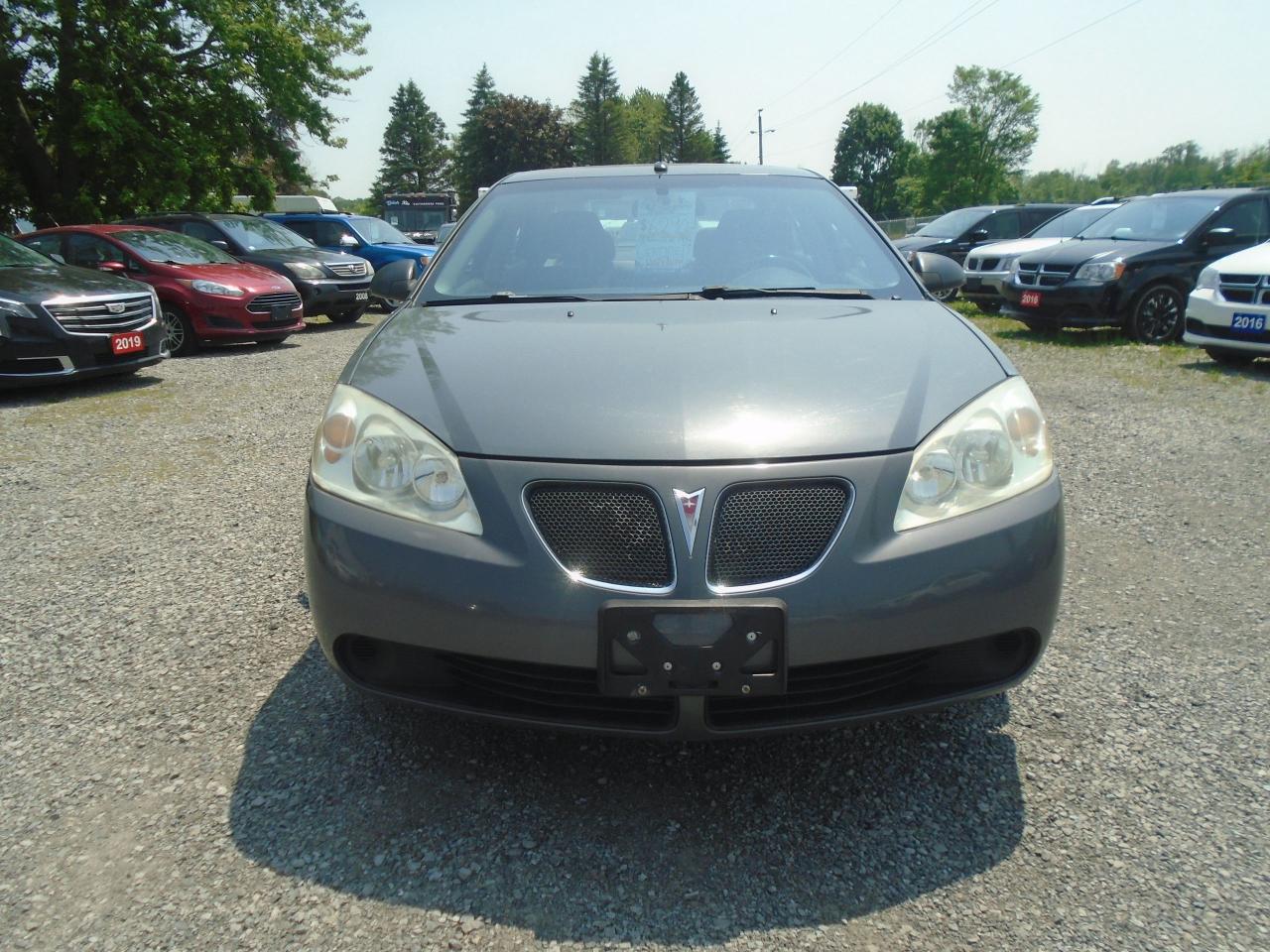 2008 Pontiac G6 4DR SDN SE - Photo #2