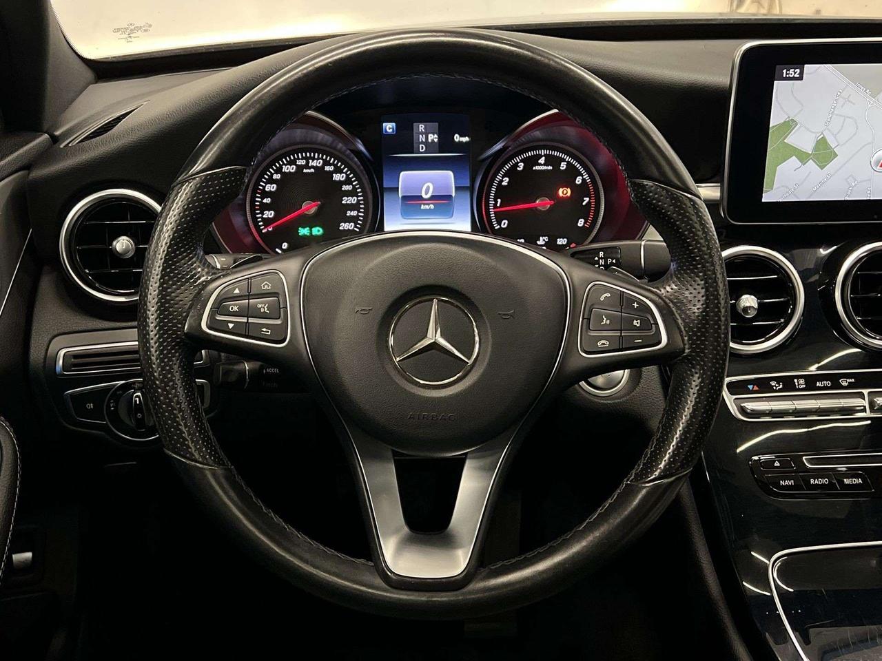 2016 Mercedes-Benz C-Class C300 PREMIUM AWD | PANO ROOF| LOW KMS!! |LEATHER Photo