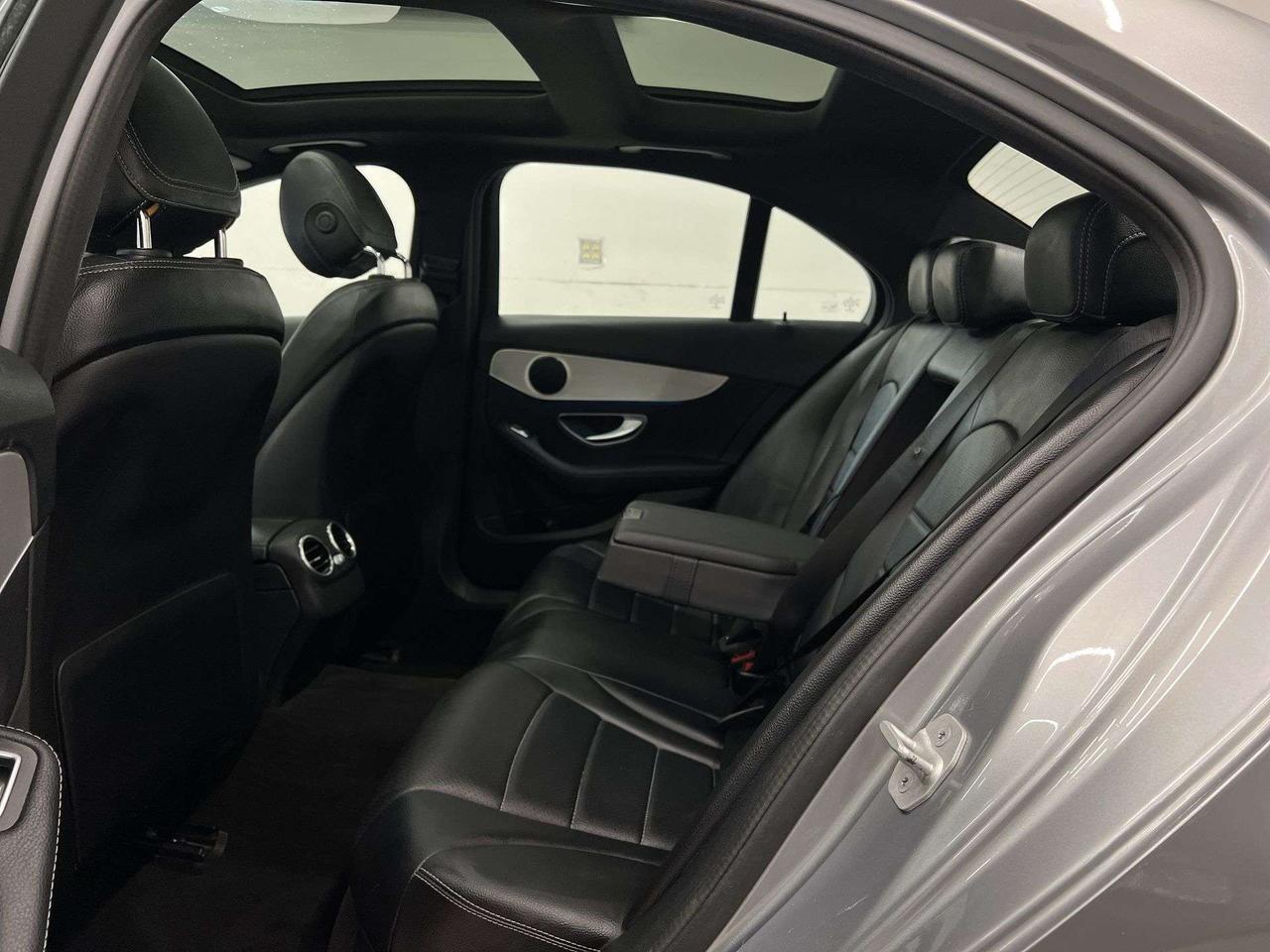 2016 Mercedes-Benz C-Class C300 PREMIUM AWD | PANO ROOF| LOW KMS!! |LEATHER Photo