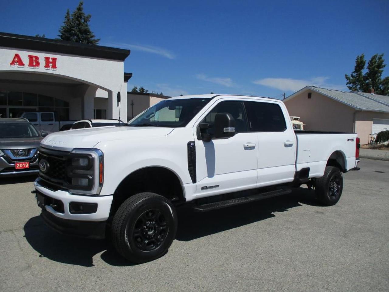 Used 2023 Ford F-350 SD XLT CREW 4X4 DIESEL for sale in Grand Forks, BC