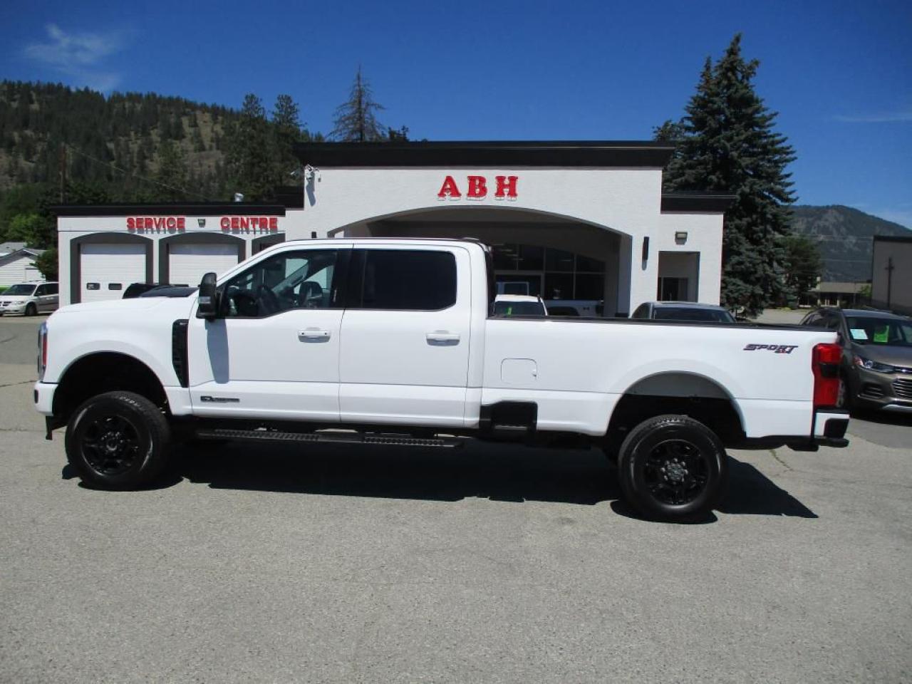 2023 Ford F-350 SD XLT CREW 4X4 DIESEL Photo2