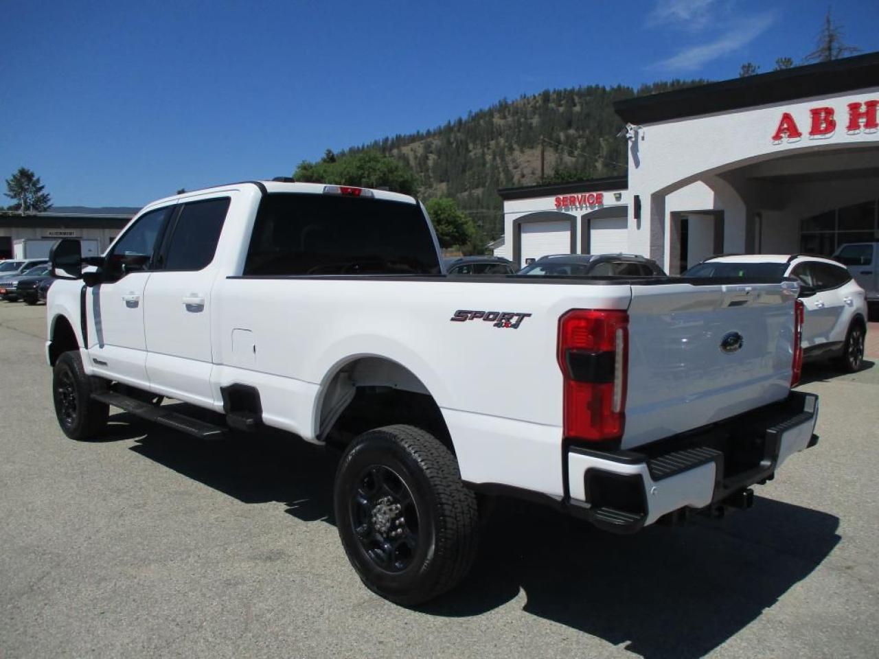 2023 Ford F-350 SD XLT CREW 4X4 DIESEL Photo6