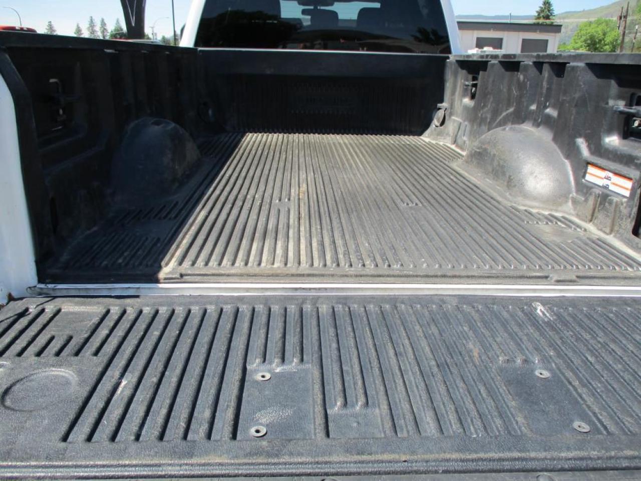 2023 Ford F-350 SD XLT CREW 4X4 DIESEL Photo8