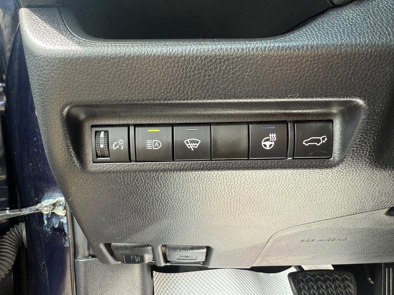 2021 Toyota RAV4 XLE Photo