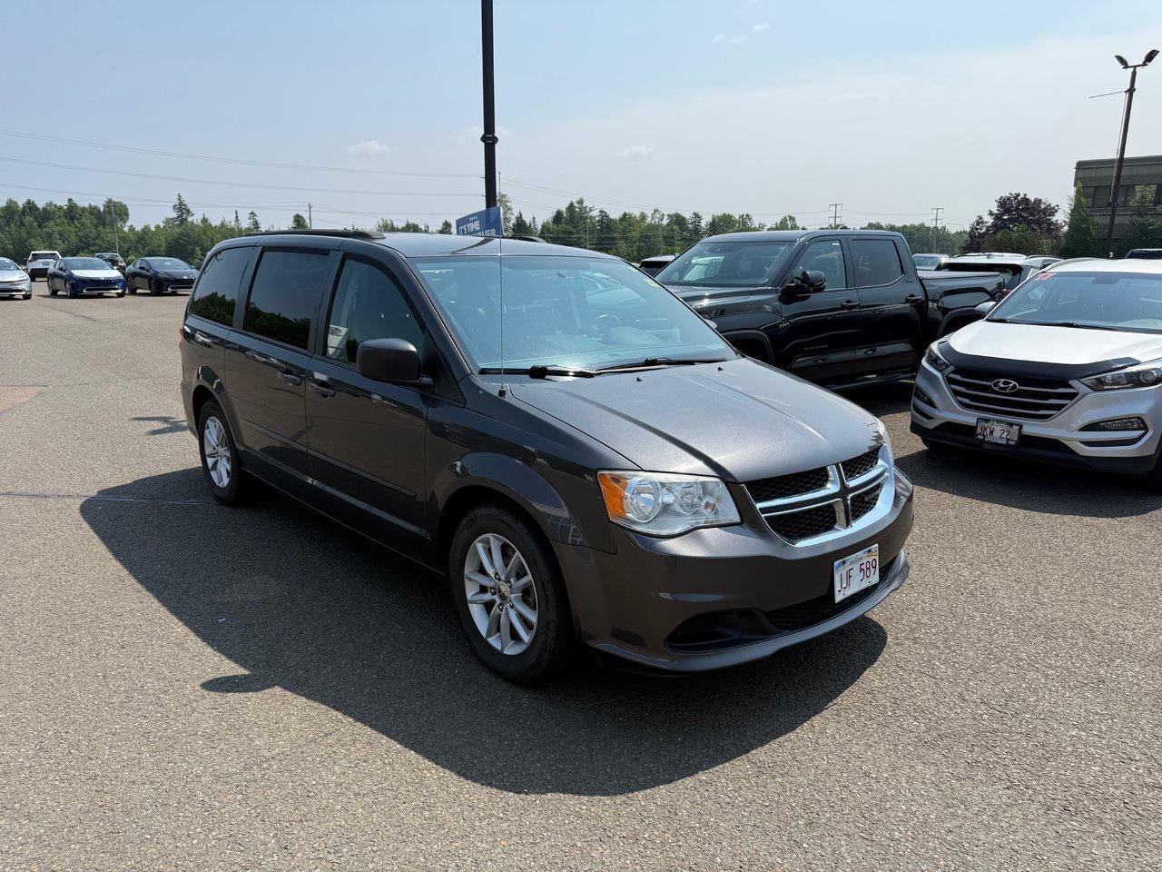 2015 Dodge Grand Caravan SXT Photo
