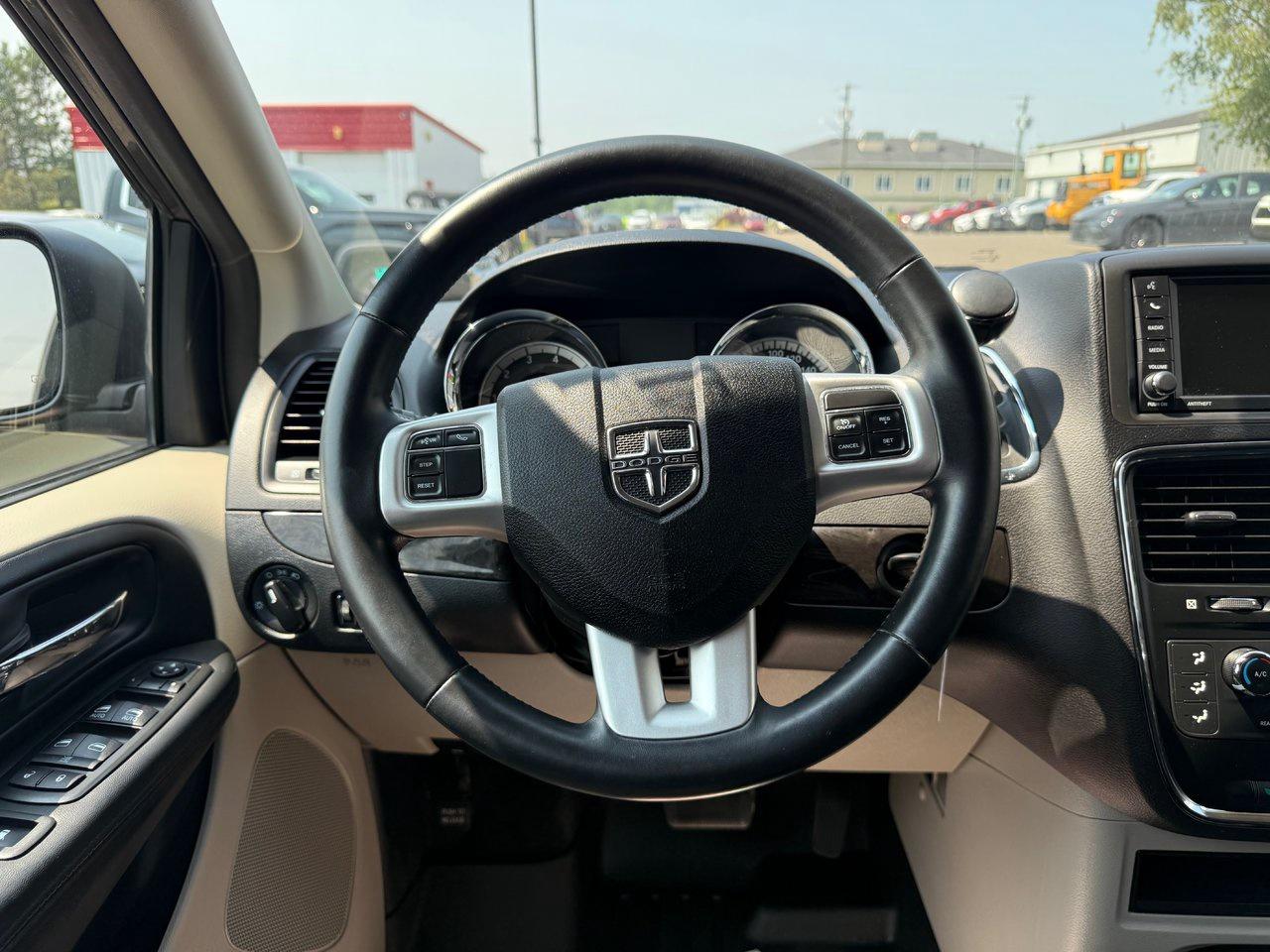 2015 Dodge Grand Caravan SXT Photo