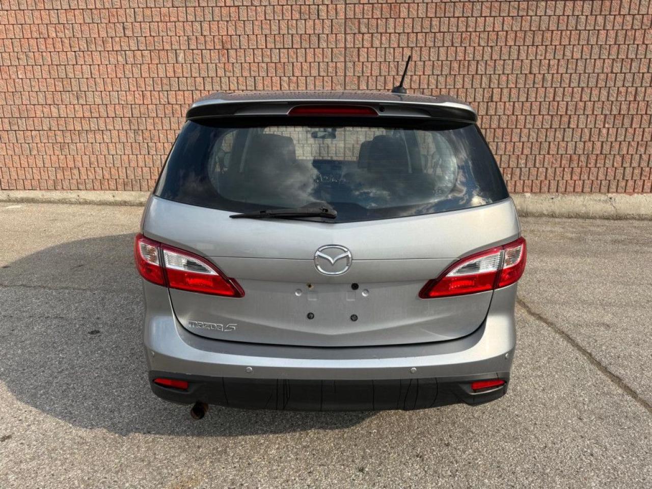 2014 Mazda MAZDA5 GS | ONE OWNER | CLEAN CARFAX | SUNROOF | 6 PASS | HEATED SEATS | BLUETOOTH | - Photo #5