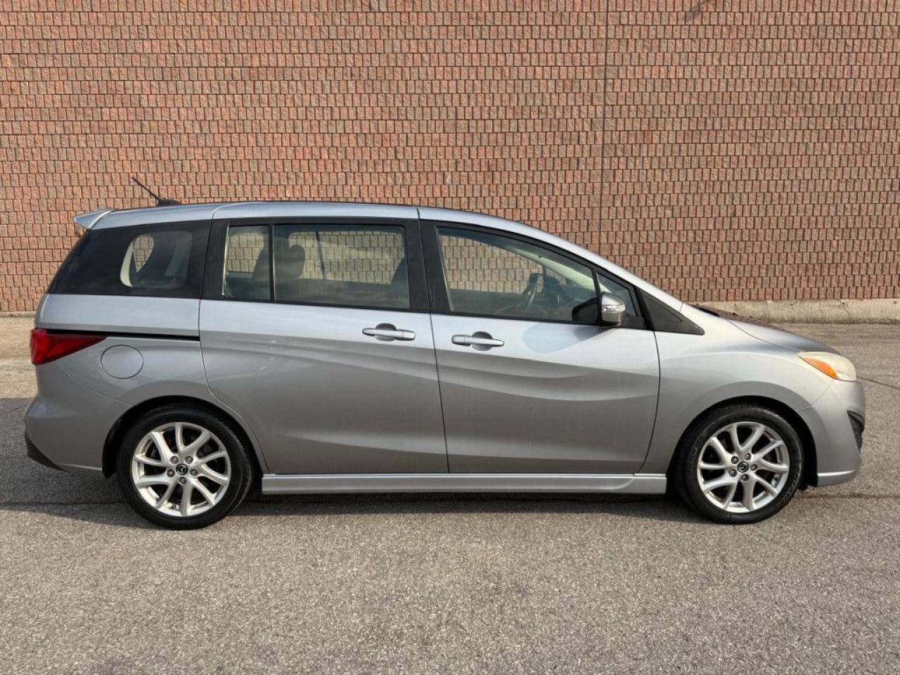 2014 Mazda MAZDA5 GS | ONE OWNER | CLEAN CARFAX | SUNROOF | 6 PASS | HEATED SEATS | BLUETOOTH | - Photo #8