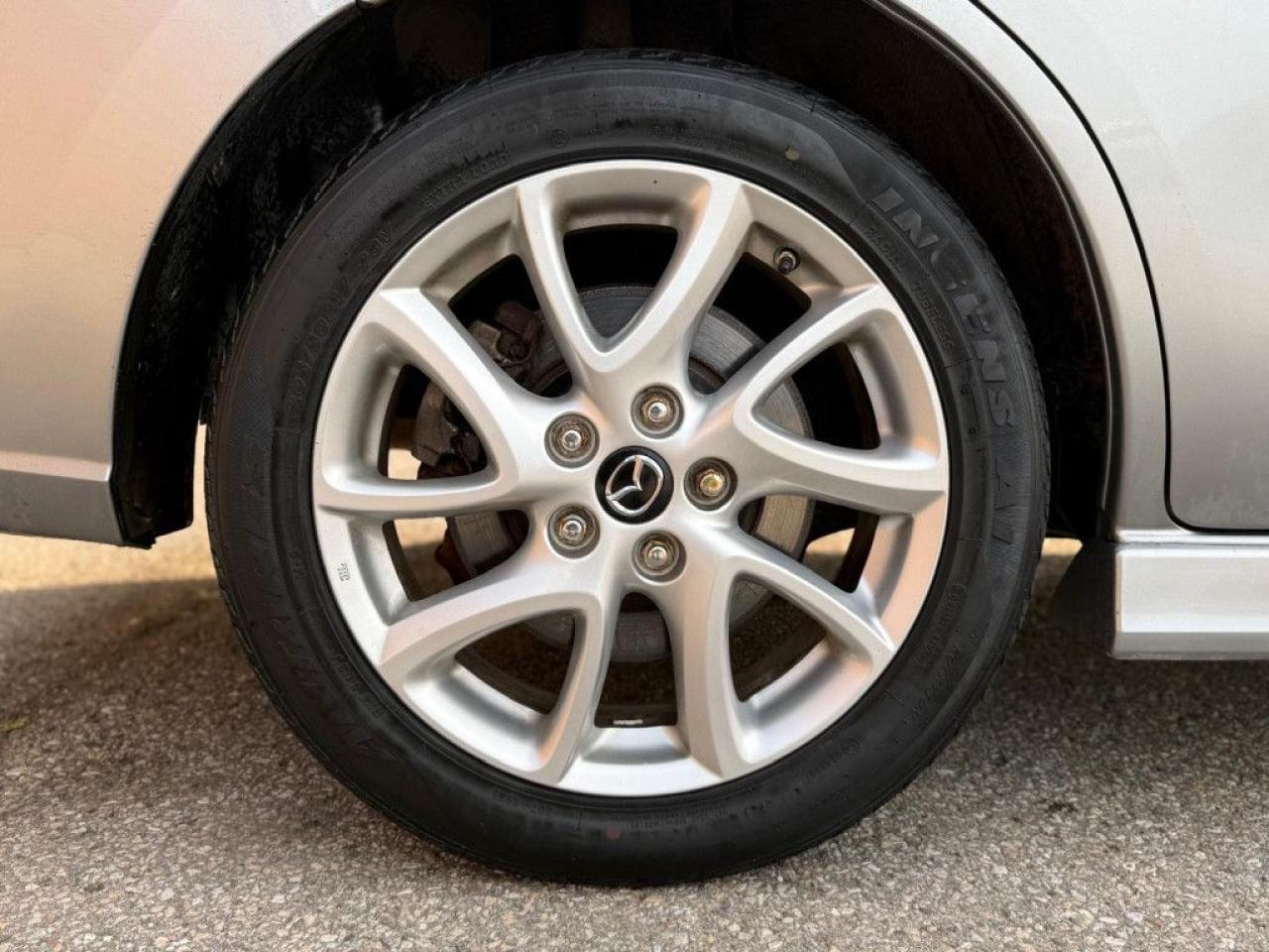 2014 Mazda MAZDA5 GS | ONE OWNER | CLEAN CARFAX | SUNROOF | 6 PASS | HEATED SEATS | BLUETOOTH | - Photo #11