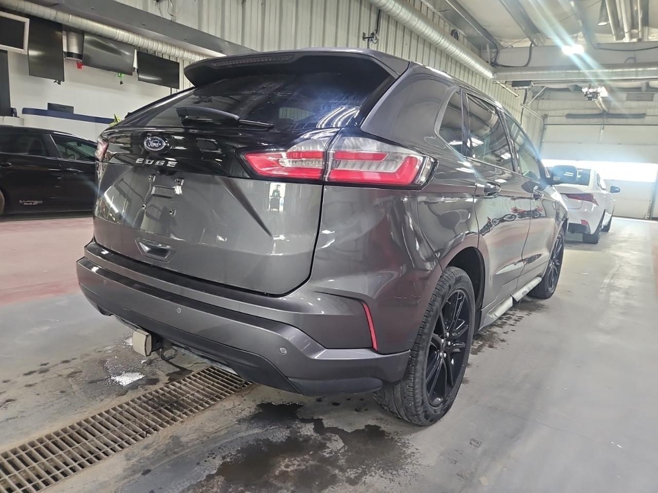 2023 Ford Edge SEL Photo5