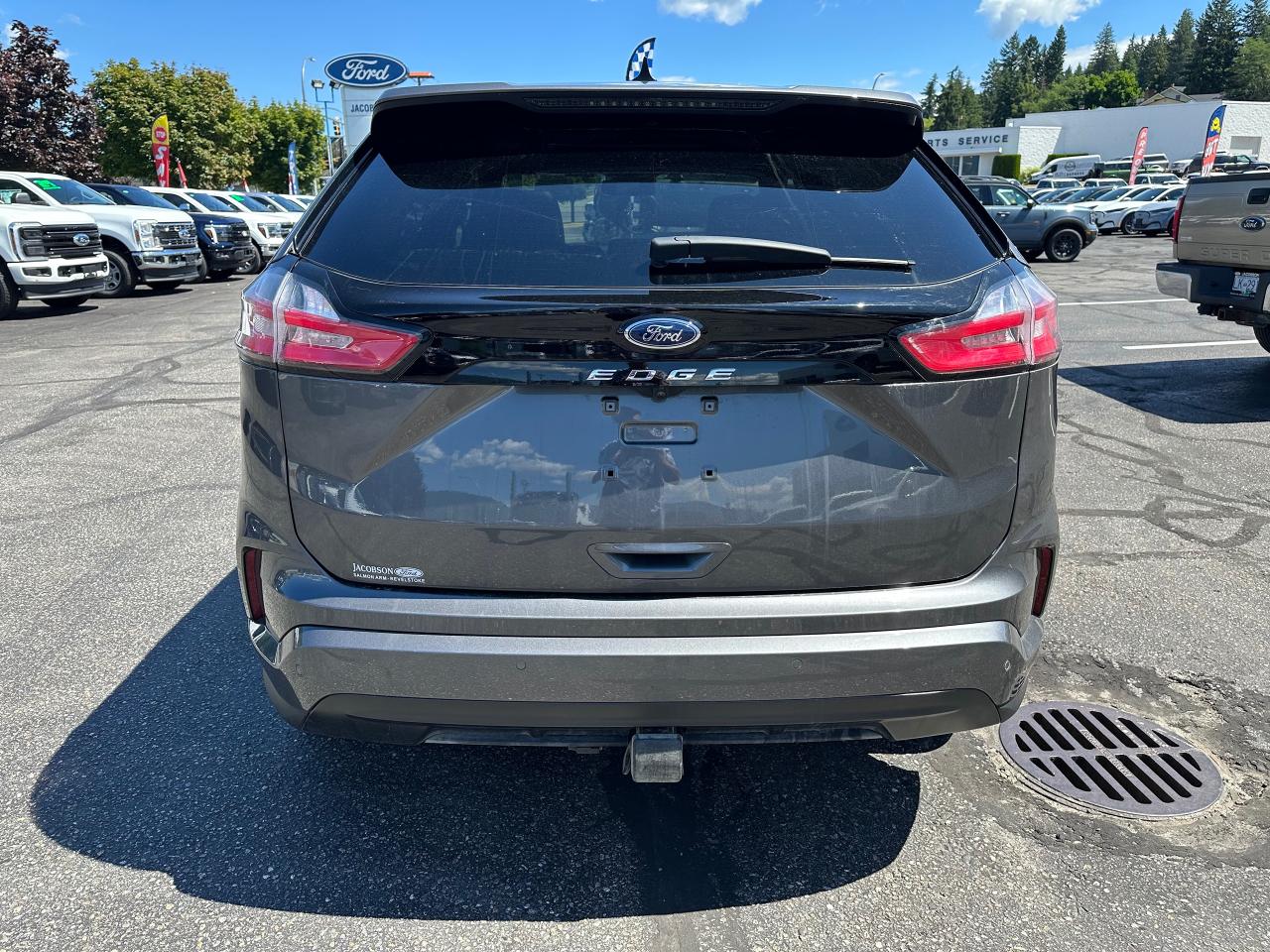 2023 Ford Edge SEL Photo5
