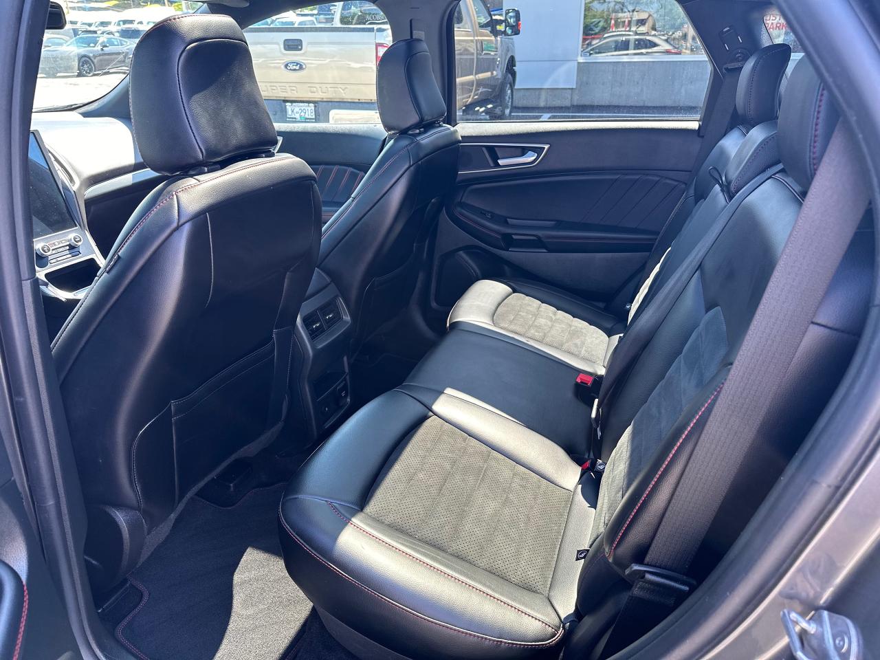 2023 Ford Edge SEL Photo5