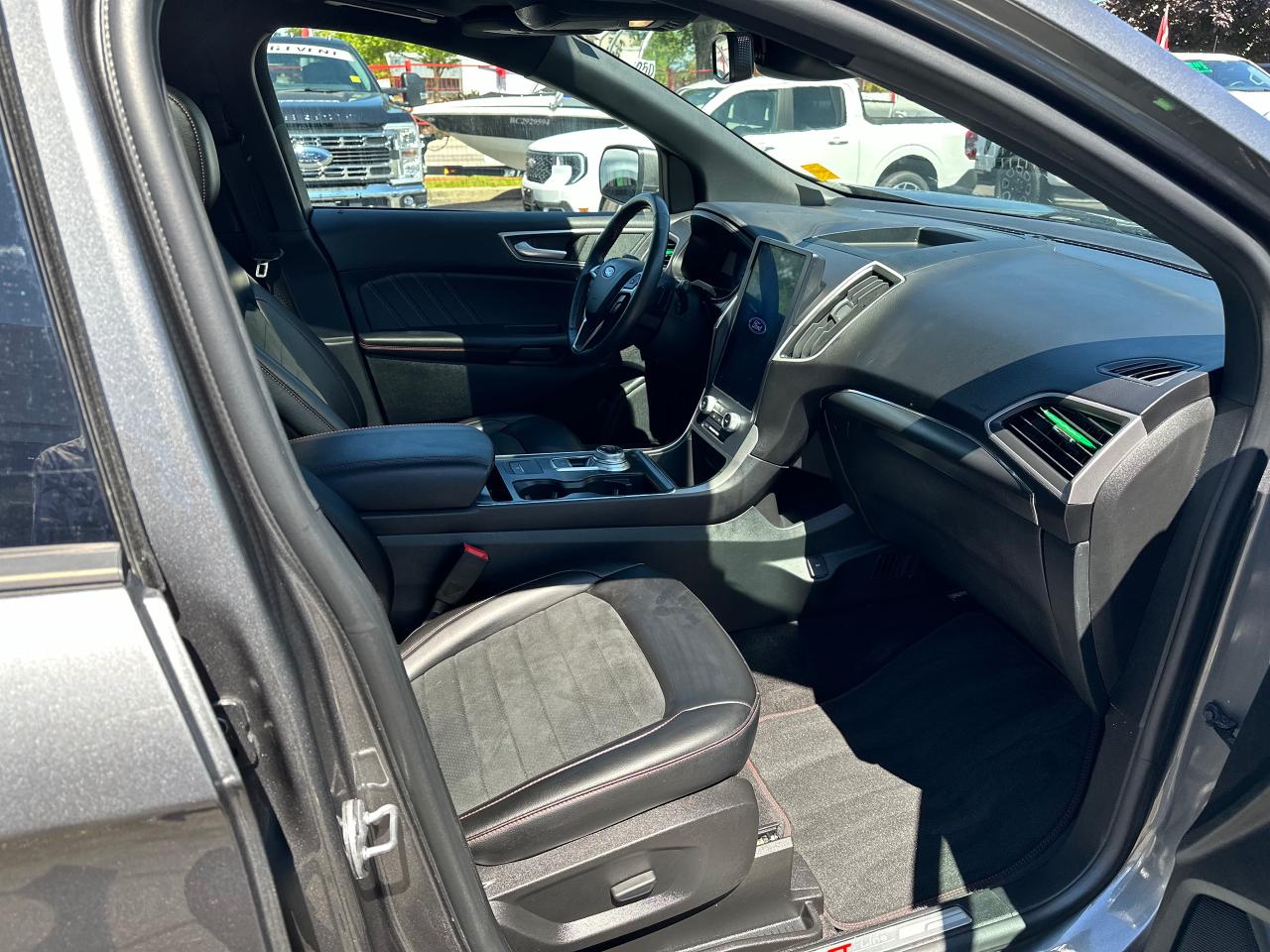 2023 Ford Edge SEL Photo5