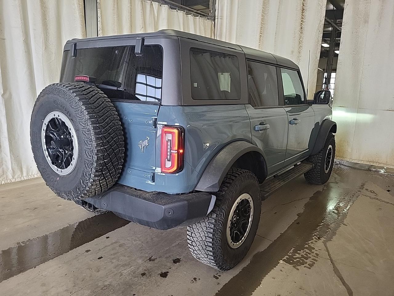 2021 Ford Bronco Outer Banks Photo5