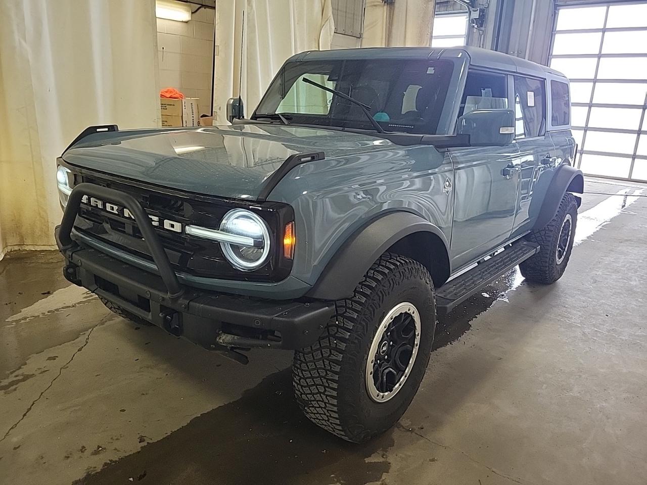2021 Ford Bronco Outer Banks Photo0