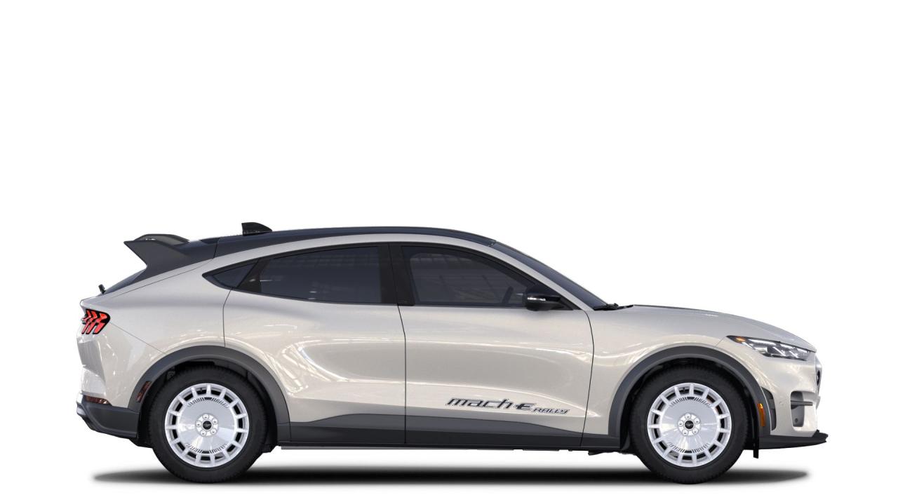 2024 Ford Mustang Mach-E GT Photo4