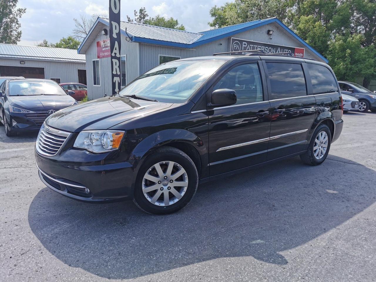 Used 2013 Chrysler Town & Country TOURING for sale in Madoc, ON