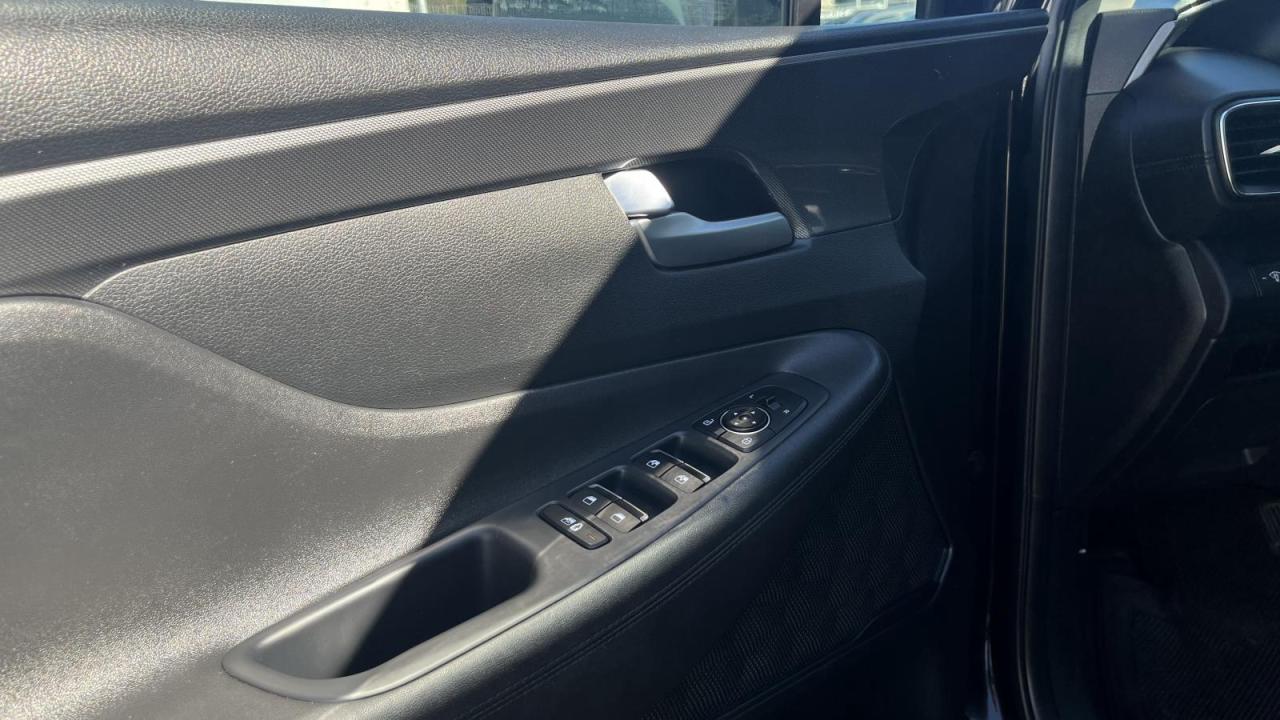 2022 Hyundai Santa Fe Preferred Photo