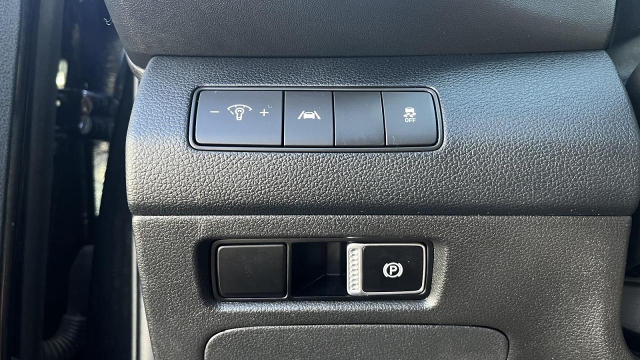 2022 Hyundai Santa Fe Preferred Photo