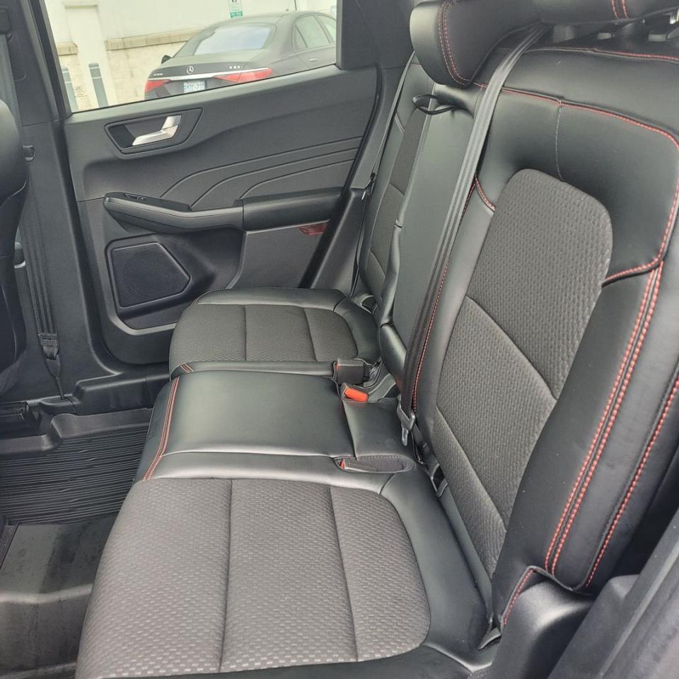 2024 Ford Escape ST-Line Photo29