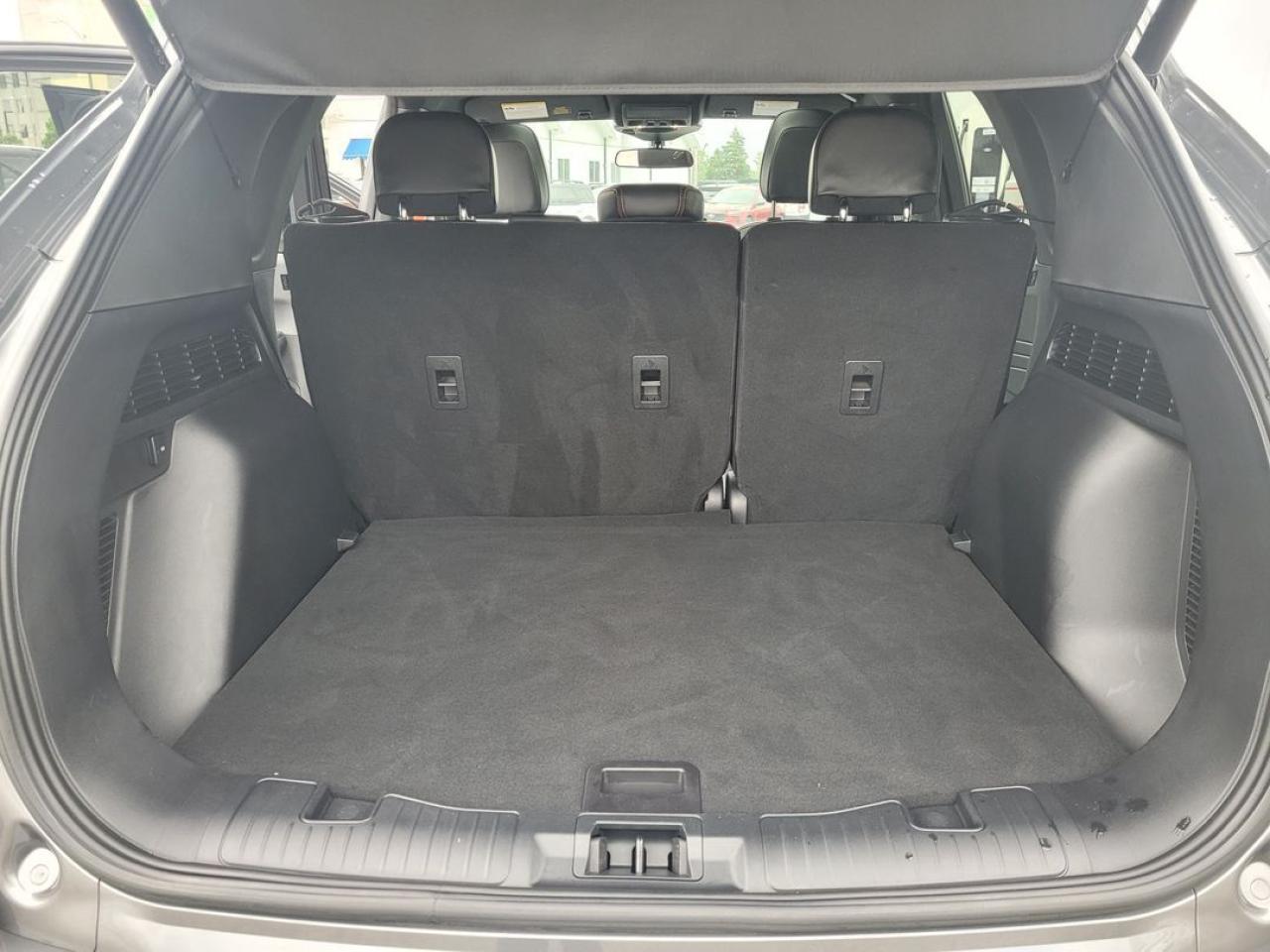 2024 Ford Escape ST-Line Photo30