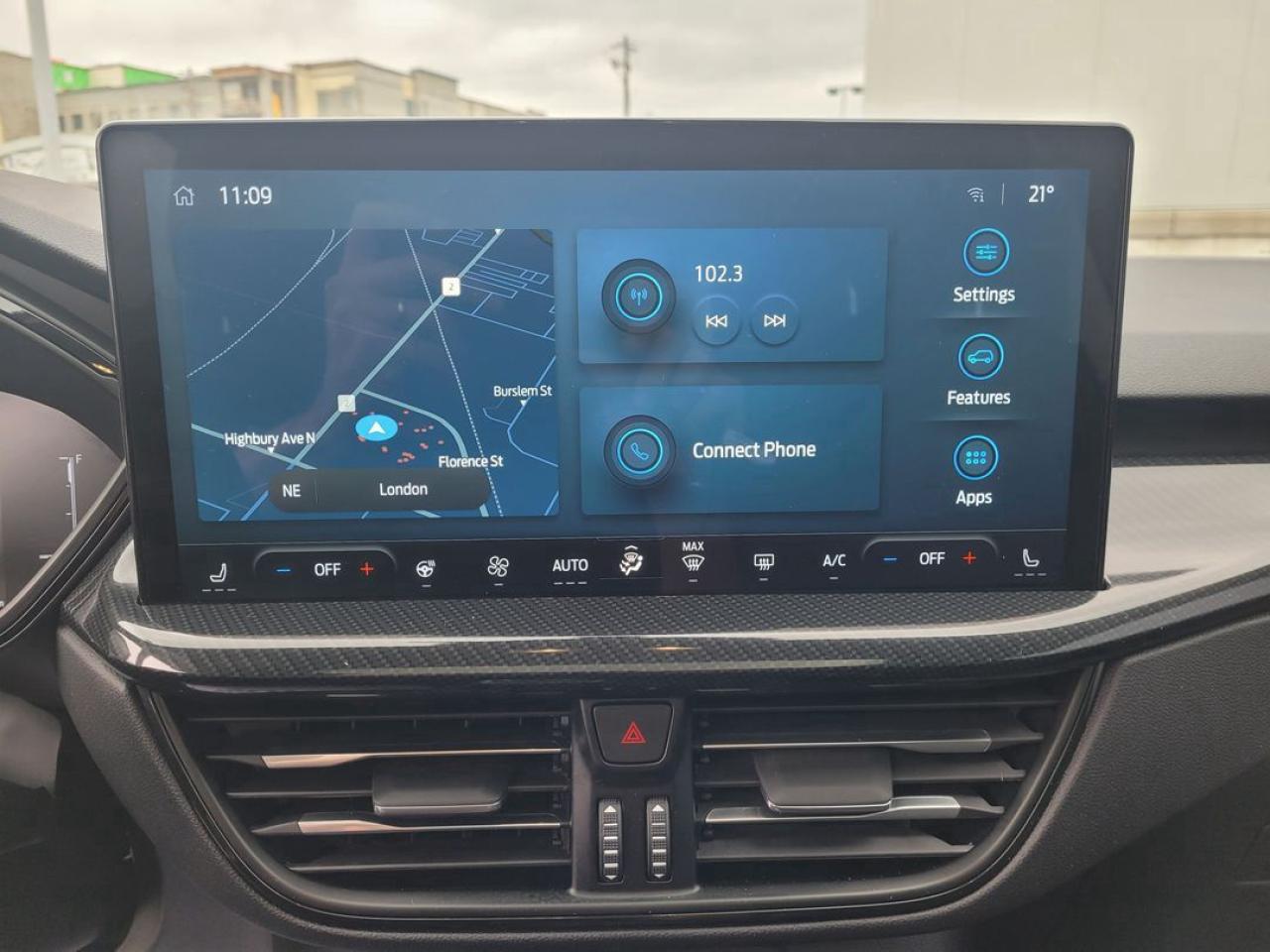 2024 Ford Escape ST-Line Photo35