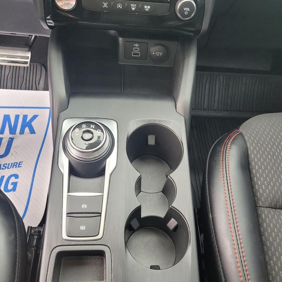2024 Ford Escape ST-Line Photo18