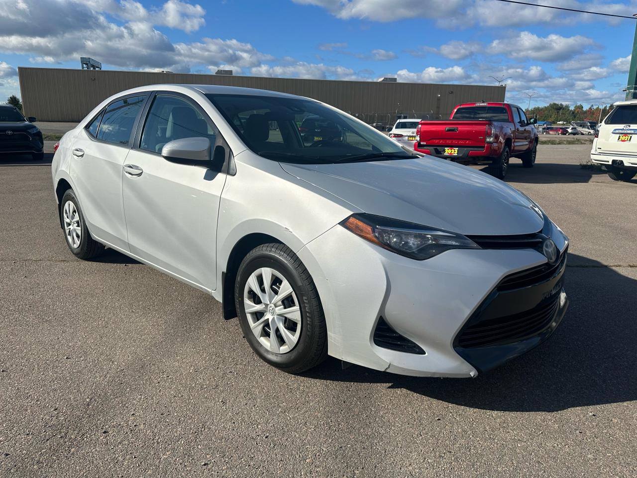 2017 Toyota Corolla CE Photo2