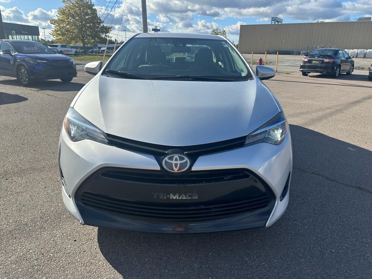 2017 Toyota Corolla CE Photo1
