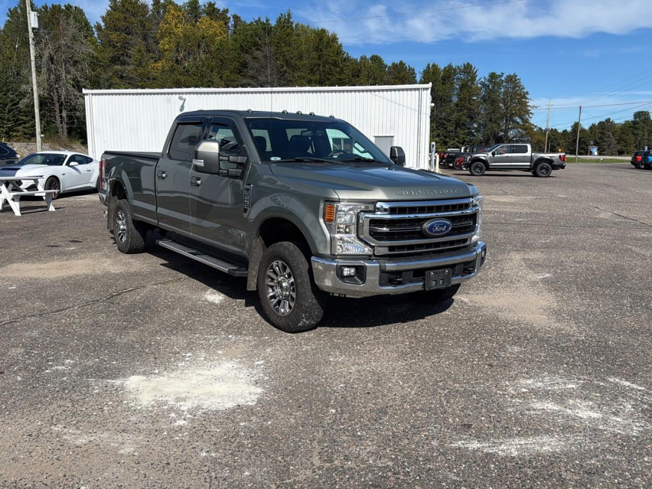 2020 Ford F-250 Super Duty SRW Lariat Photo2